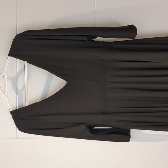 14/16 (18/20) Igigi Floor Length Formal Gown Black & Silver - Picture 7 of 9